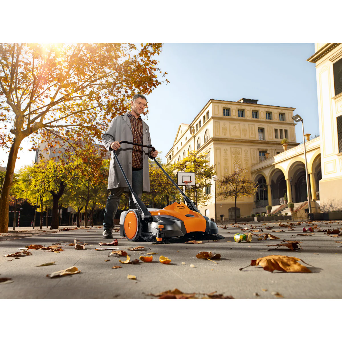 Kehrmaschine STIHL KGA 770 Akku 77 cm Arbeitsbreite – Bild 3