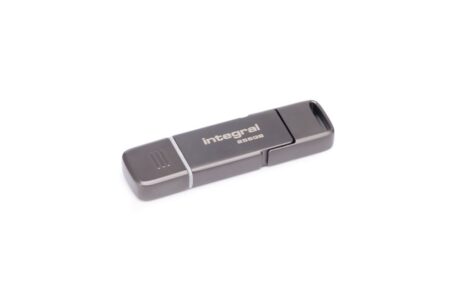 Ein schlankes Integral SlimXpress Gehäuse der 256GB externe ssd in der Farbe Dunkelbronze.