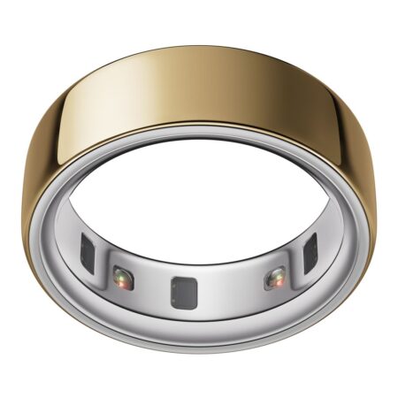 Der elegante goldene oura ring 4 in Größe 8 wird auf einer glänzenden Ladestation präsentiert.