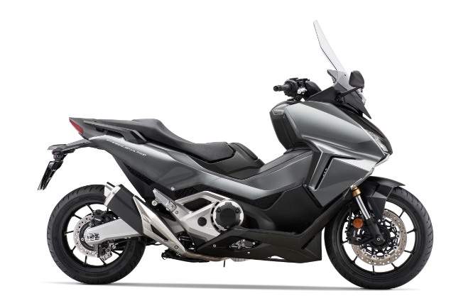 Honda Forza 750 Maxi-Scooter mit modernem Design und komfortabler Ausstattung für lange Fahrten und täglichen Einsatz.