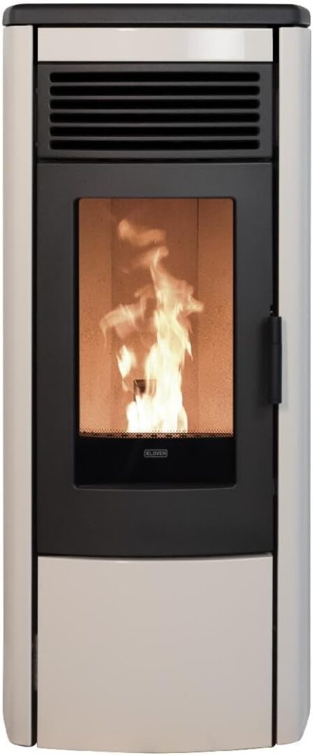 Klover Aura 80 Multi-Air Pelletofen in Perla mit moderner Warmluftverteilung und elegantem Design für komfortables Heizen im Wohnbereich.