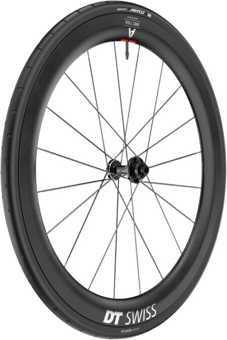 DT Swiss ARC 1100 DICUT 55 DB Carbon Laufradsatz in Schwarz für Rennräder mit Scheibenbremsen und aerodynamischem Design.