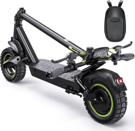 Erwachsener fährt isinwheel s10max elektroroller erwachsene auf Offroad Strecke mit 10 Zoll All-Terrain Reifen und LED Display sichtbar.