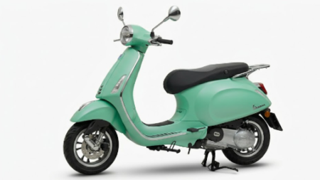 Der vespa primavera 50 2026 Stadtroller zeigt ein modernes Design für komfortable und effiziente Fahrten im urbanen Verkehr.