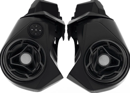 BRP Premium-Audiosystem 2026 mit hochwertigen Lautsprechern für kraftvollen Klang und optimale Audioqualität während der Fahrt.